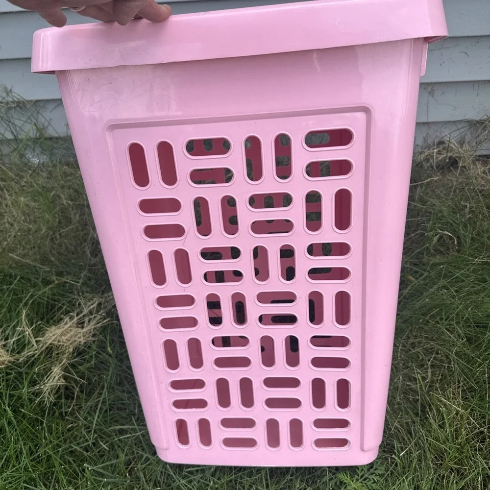 Sterilite Laundry Hamper Pink Plastic Tall 62 Qt Flip Lid Movie Prop Vtg 1990s
